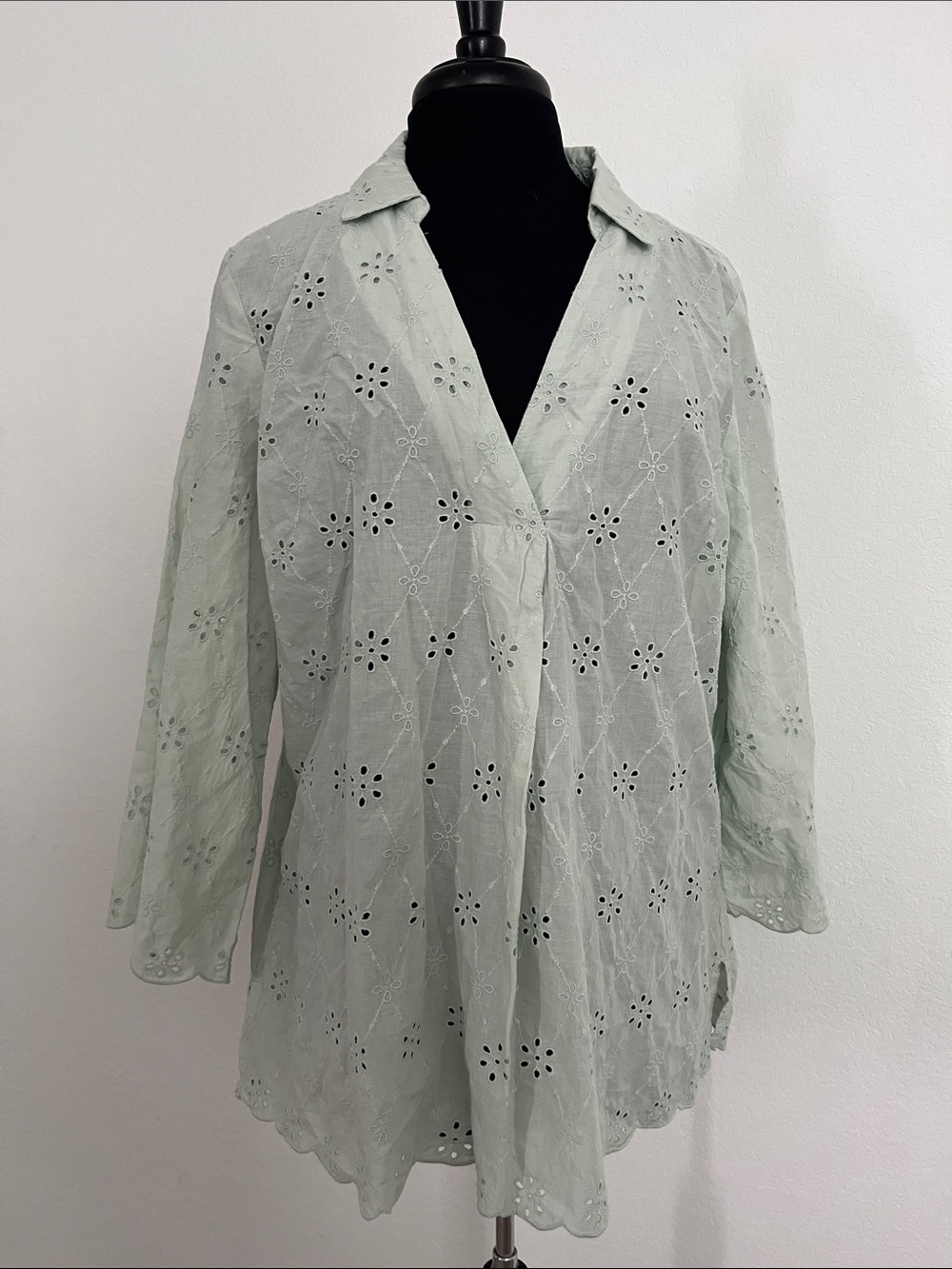 Liz Claiborne Eyelet Collared Blouse